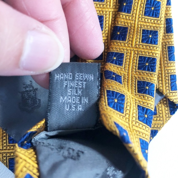 Robert Talbott Best of Class Nordstrom Silk Woven Gold Blue Tile w Blue Flowers - Picture 12 of 12